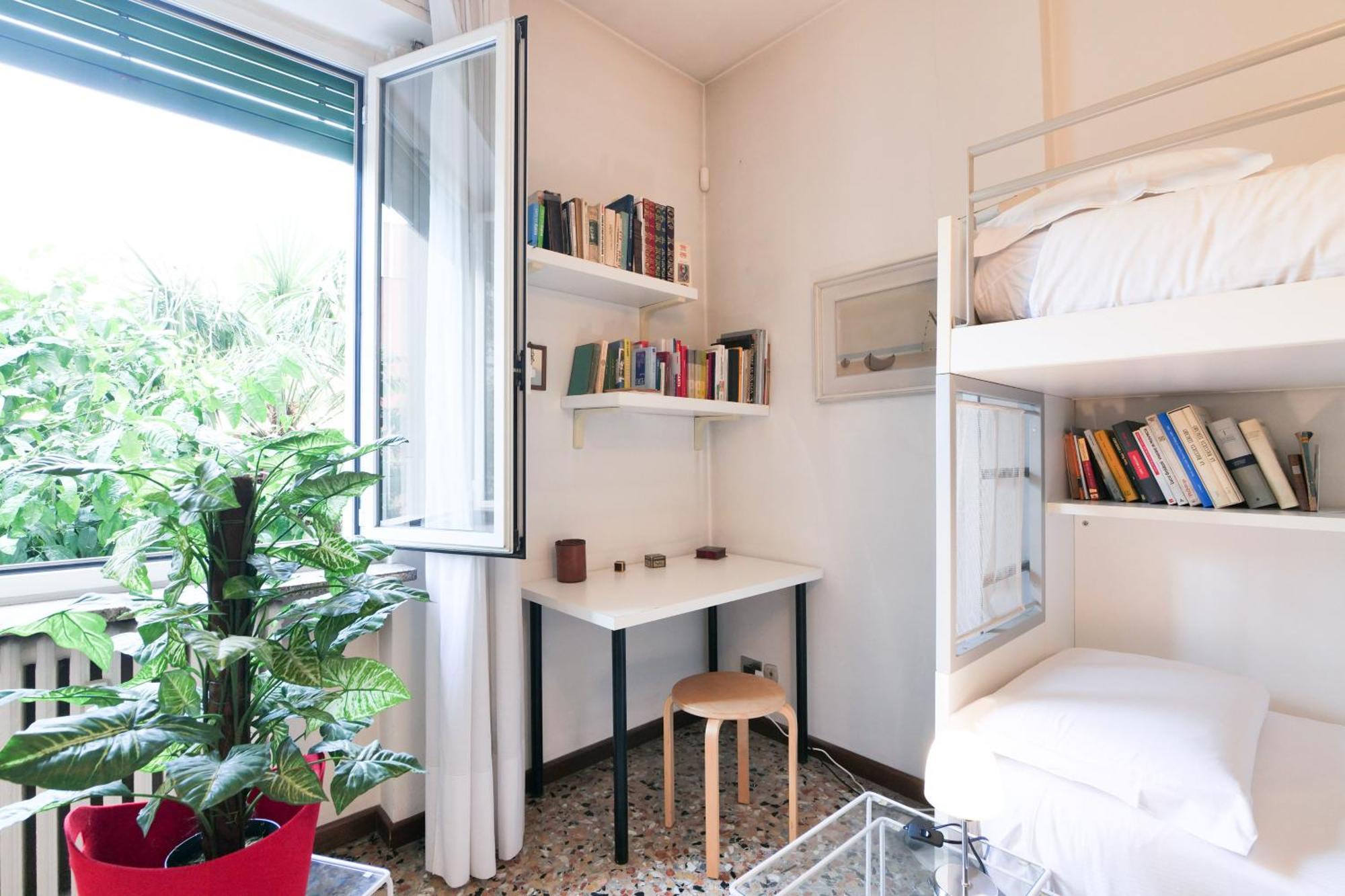 Primopiano - Savona 110 * Milaan